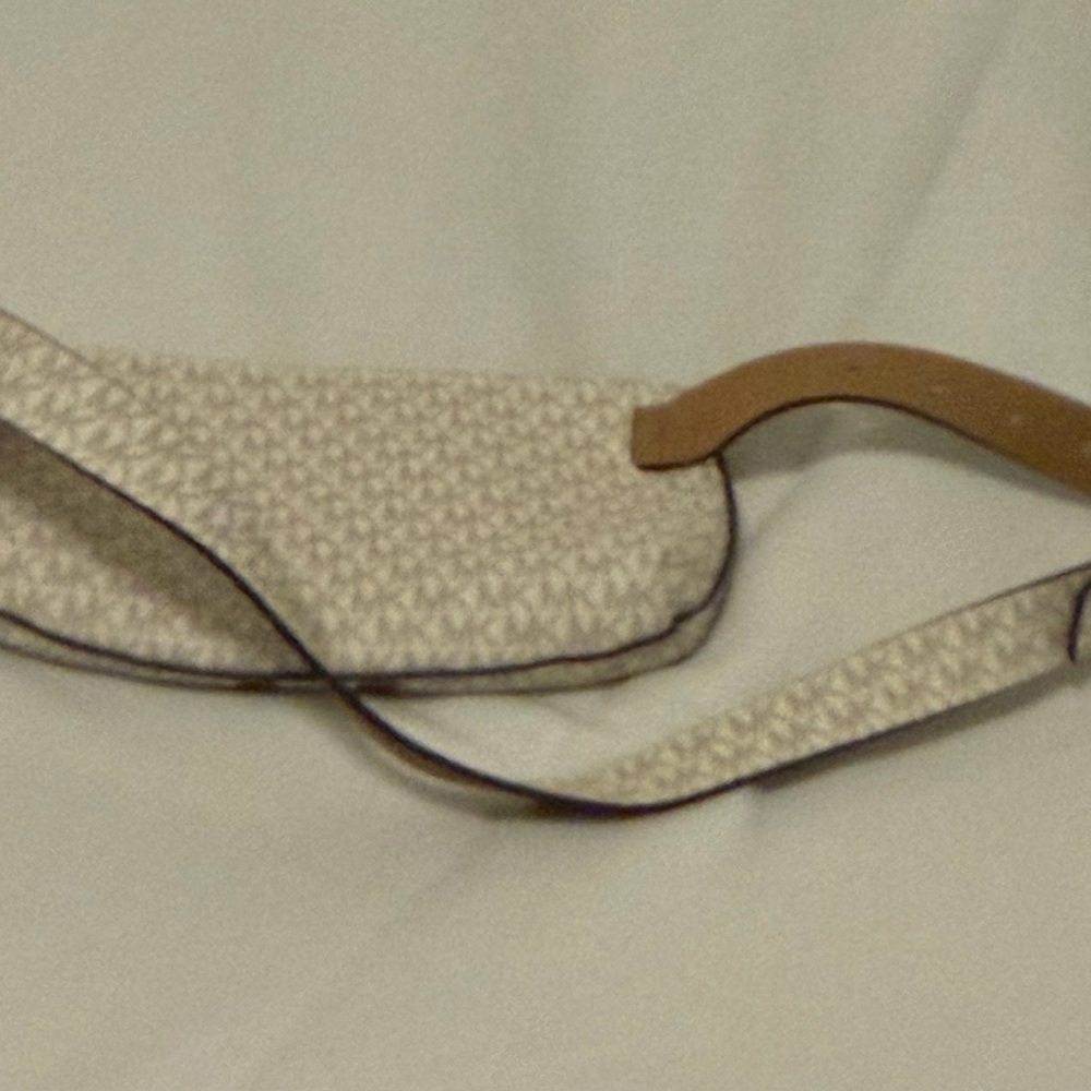 Michael Kors Cream and Brown Waist Wallet - Picture 2 of 3